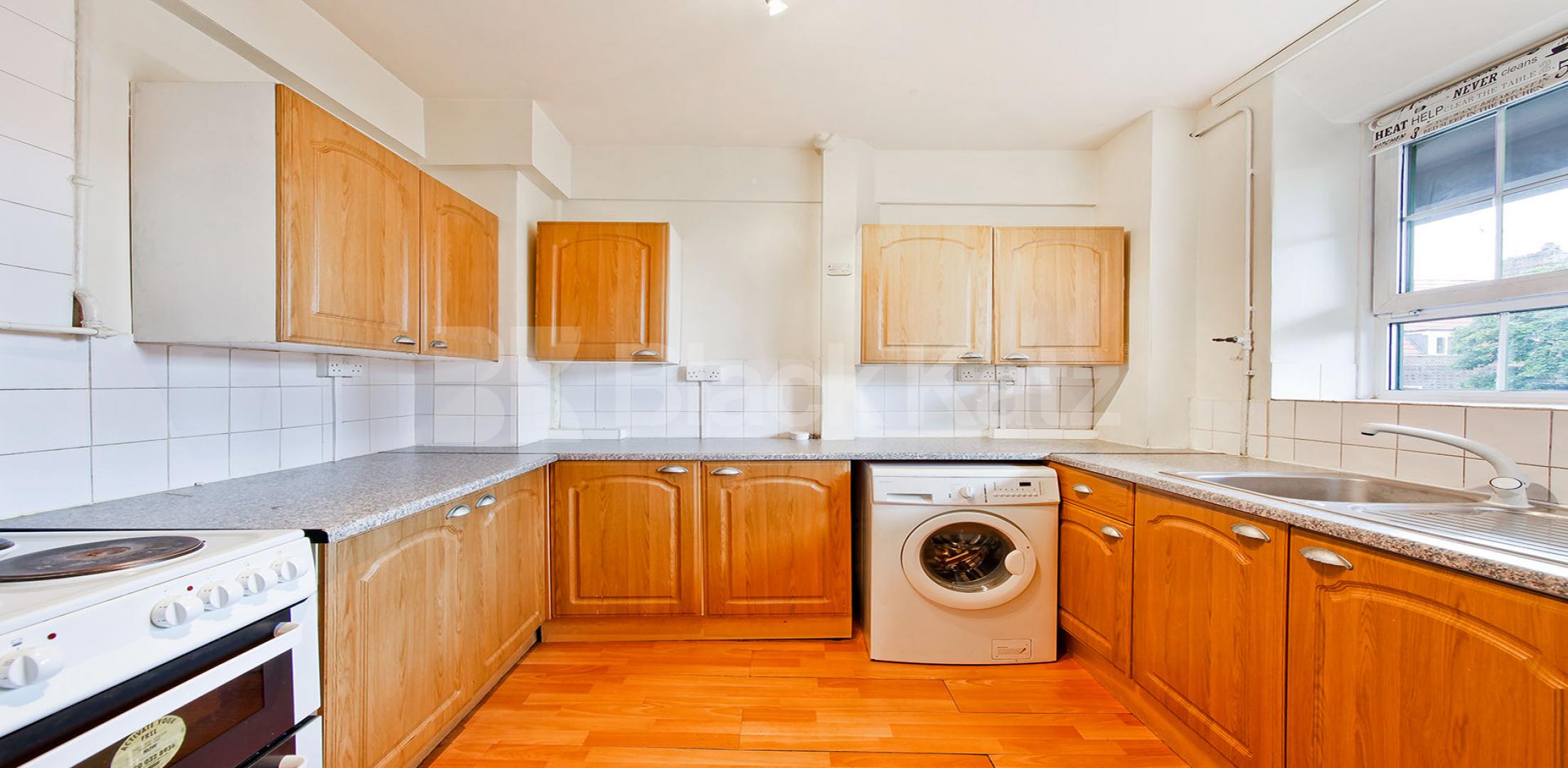 			LET , 2 Bedroom, 1 bath, 1 reception Apartment			 Peckham Road , Camberwell/Peckham